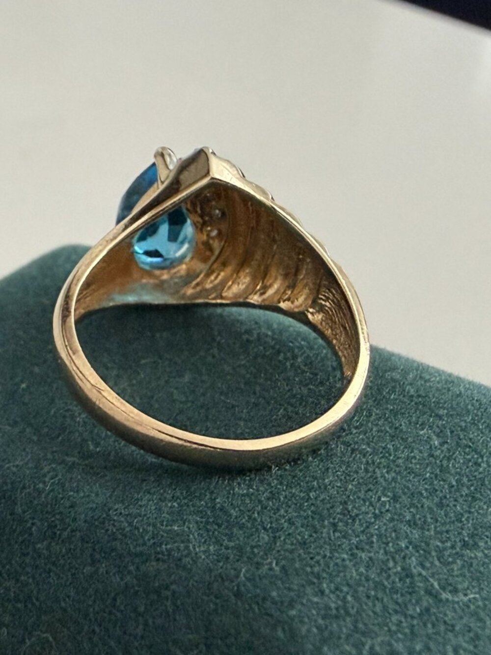 Vintage 14K Gold Ring with Pear Shape Blue Topaz and Diamond - Size 6.5 - Picture 7 of 7